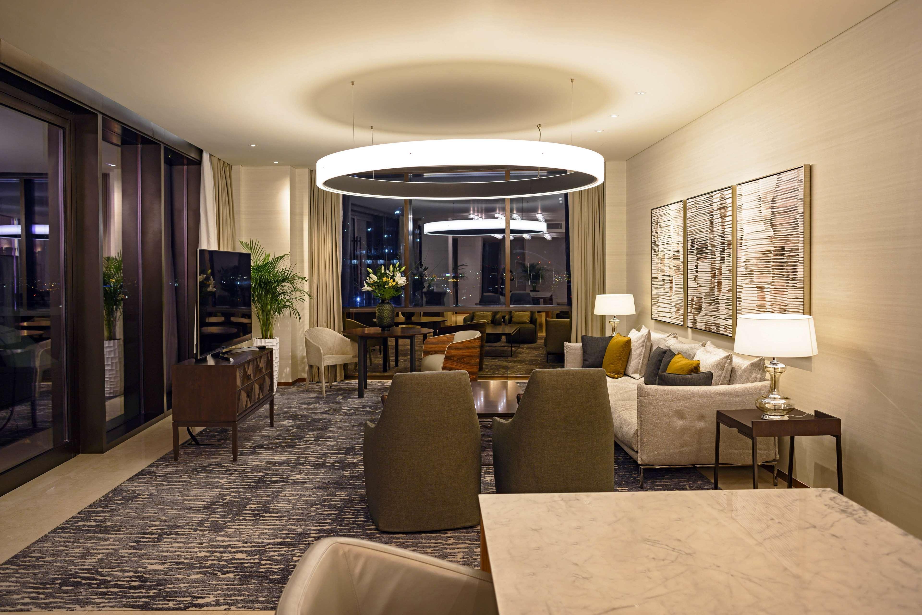 Park Hyatt Doha Hotel Exterior foto A living room at The Ritz-Carlton, Chicago
