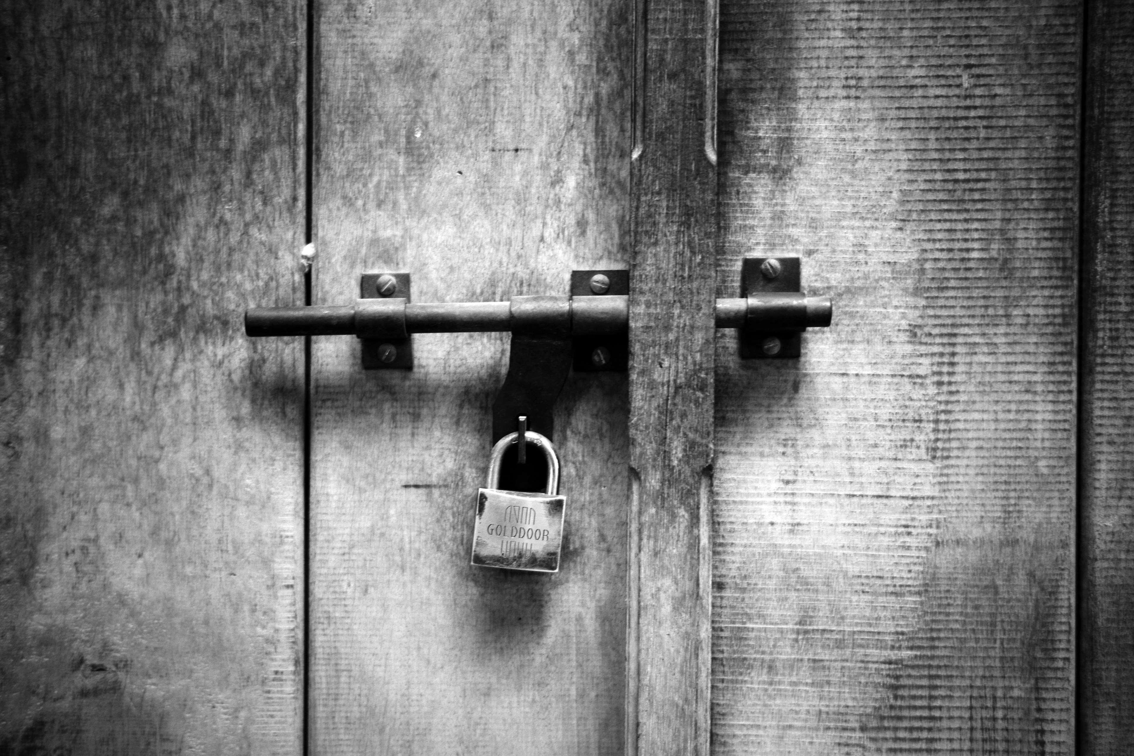 Park Hyatt Doha Hotel Exterior foto A padlock and bolt